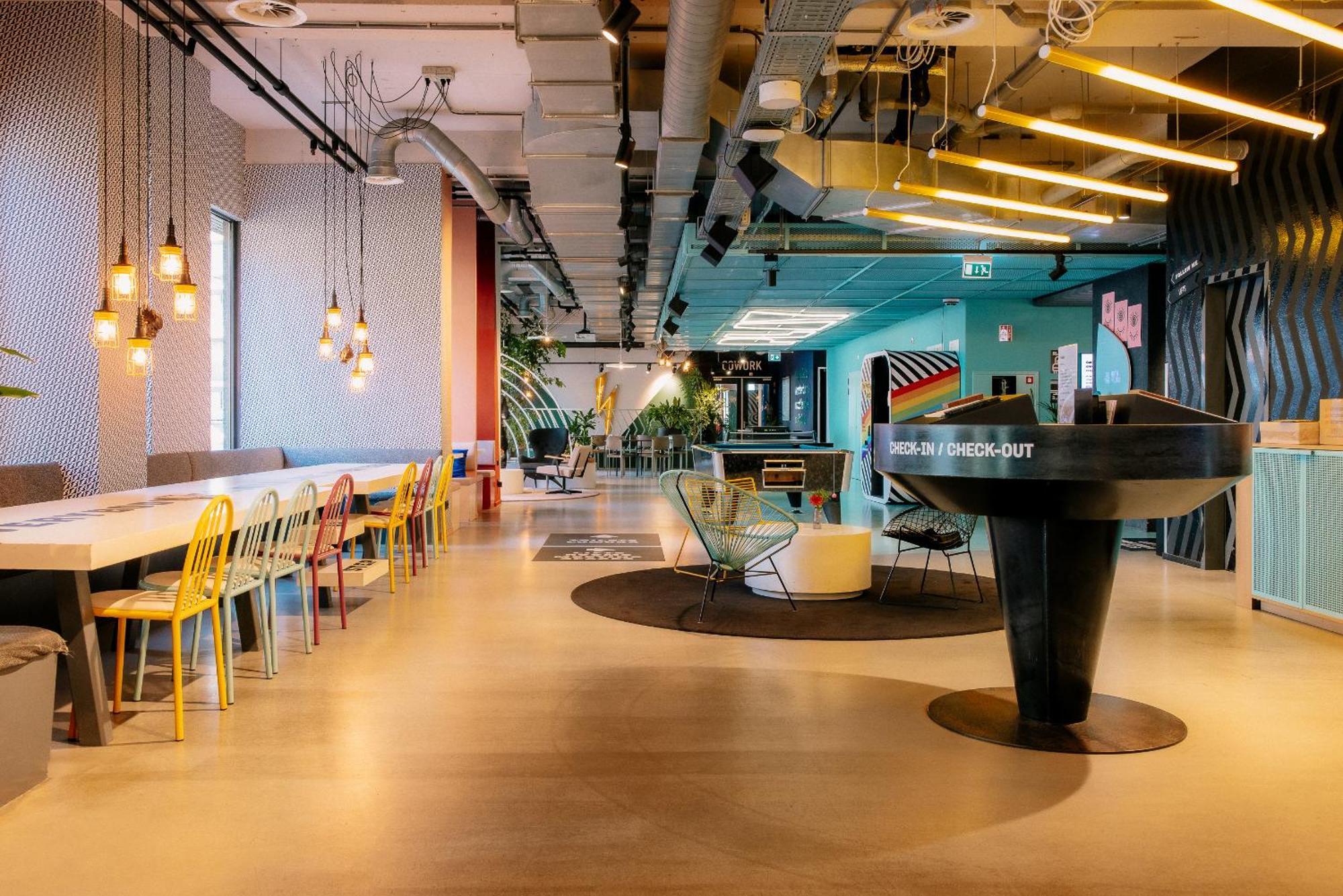 The Social Hub Amsterdam West 4 Star Hotel ภายนอก รูปภาพ